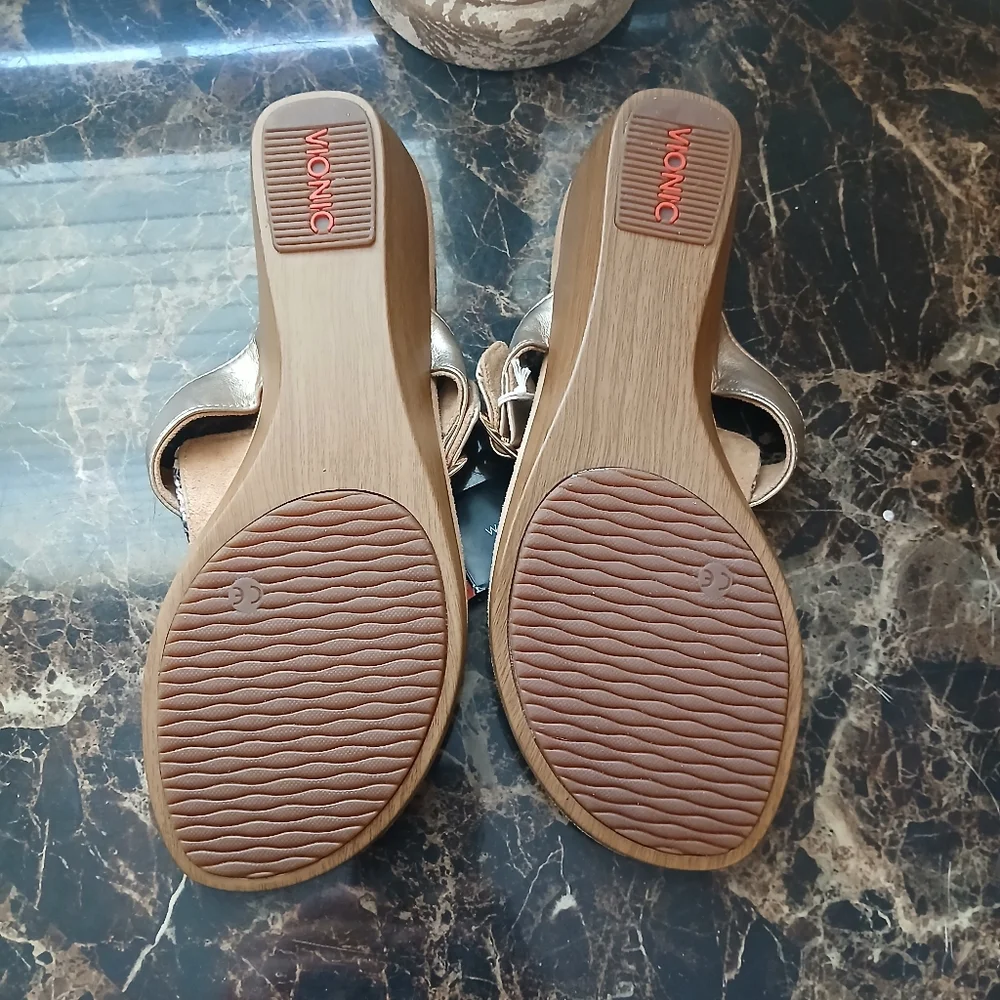 Vionic Women's Metallic Gold Snake-Print Thong Sandals